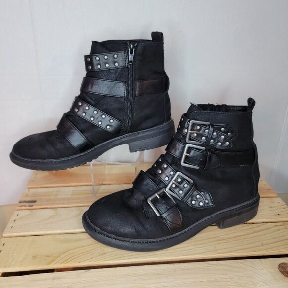 White Mountain Black Boots Ankle 4 Buckles w/Side Zip - Size 9M - Picture 1 of 5